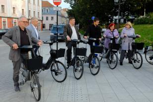Hiiumaa omavalitsuse esindajad tutvusid Tartu rattaringlusega