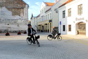Hiiumaa omavalitsuse esindajad tutvusid Tartu rattaringlusega
