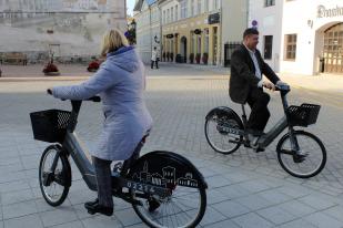 Hiiumaa omavalitsuse esindajad tutvusid Tartu rattaringlusega