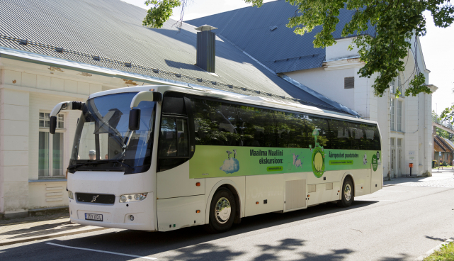 kunstituuri buss