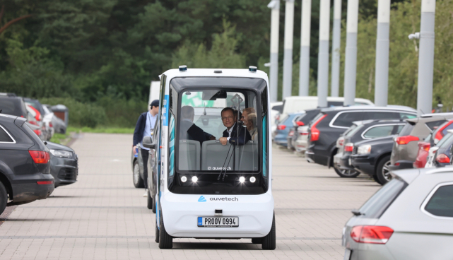 Iseauto Raadil