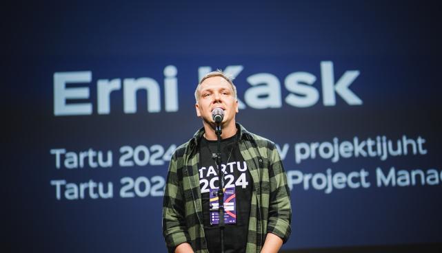 2024. aasta Euroopa kultuuripealinna programmi arendusprotsessi üks eestvedajaid Erni Kask kõnelemas 2019. aasta novembris samuti Tartu 2024 kultuuri- ja haridusprogrammi kuuluval Kultuurikompassi foorumil