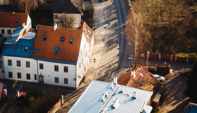 Laia ja Kloostri tänava ristmik