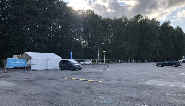 Testimistelgid asuvad laululava parklas