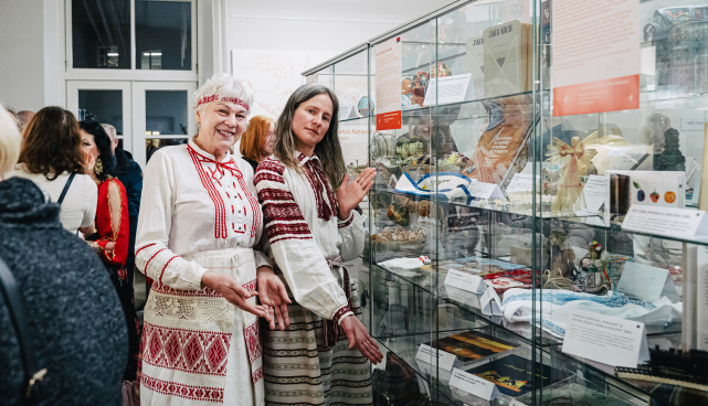 Tartu rahvusvähemuste näituse avamine